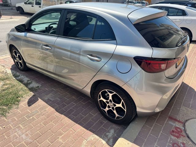 אם ג'י MG3