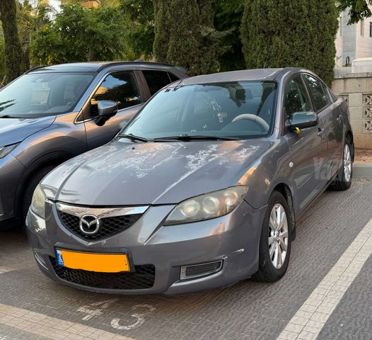 מודעת רכב מאזדה 3