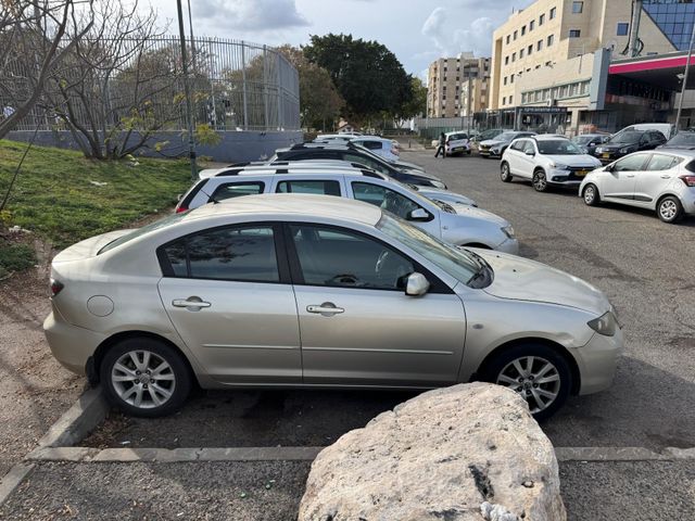 מאזדה 3