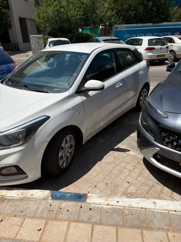 יונדאי i20