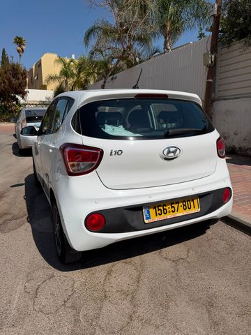 יונדאי i10