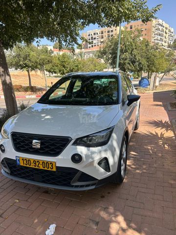 סיאט ארונה