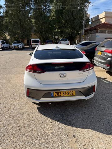 יונדאי איוניק