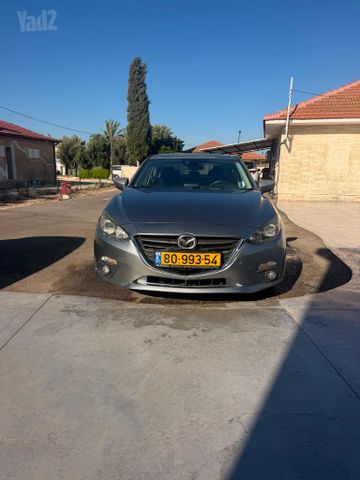 מאזדה 3