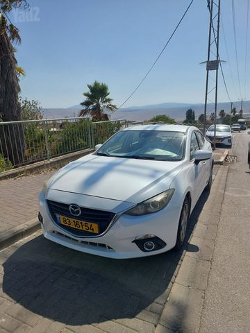 מודעת רכב מאזדה 3
