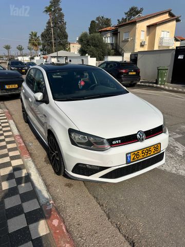 פולקסווגן פולו 