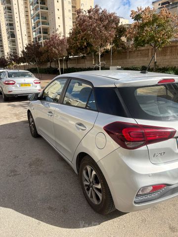 יונדאי i20