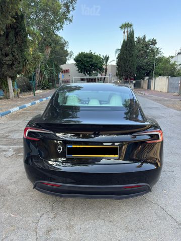 טסלה מודל 3