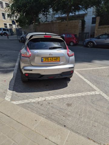 ניסאן ג'וק