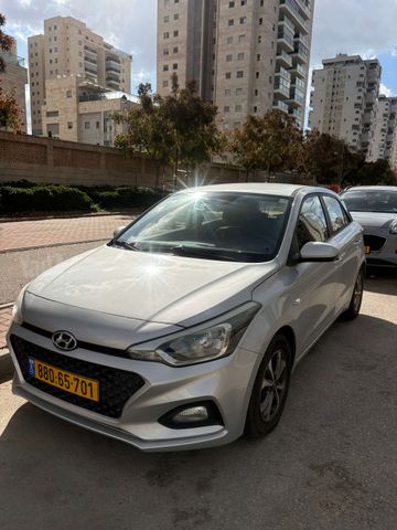 יונדאי i20