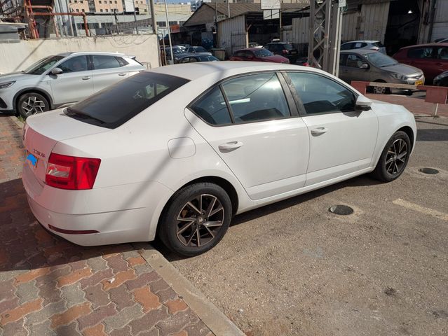 סקודה אוקטביה