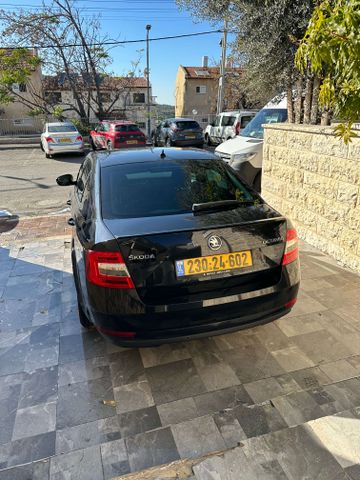 סקודה אוקטביה