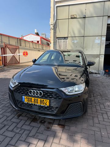 A1 Sportback אוט׳ 1.0 (116 כ״ס)