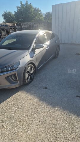 יונדאי איוניק