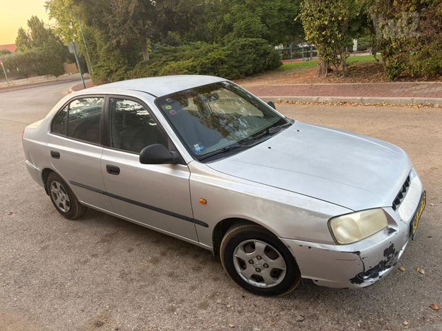 יונדאי אקסנט i25
