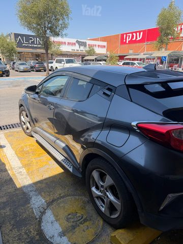 טויוטה C-HR