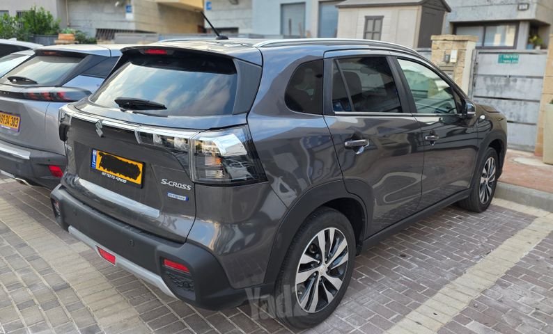 סוזוקי S-Cross