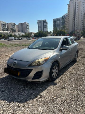 מאזדה 3