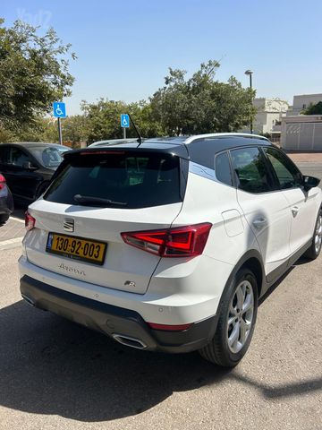 סיאט ארונה