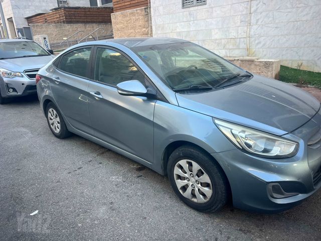 יונדאי אקסנט i25
