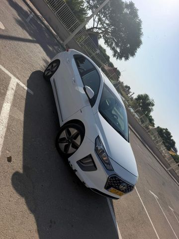 מודעת רכב יונדאי איוניק