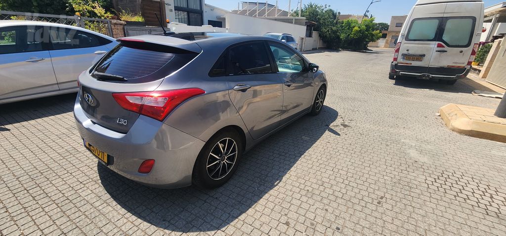 יונדאי i30