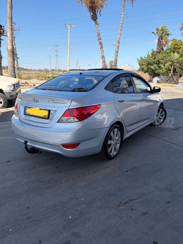 יונדאי אקסנט i25