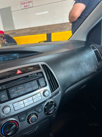 יונדאי i20