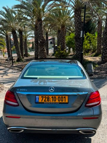 מרצדס-בנץ E-class