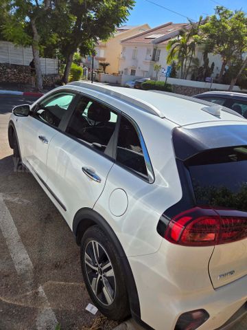 קיה נירו