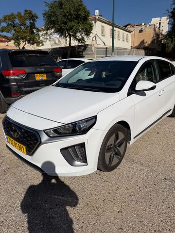 יונדאי איוניק