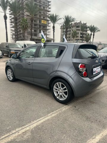 שברולט סוניק