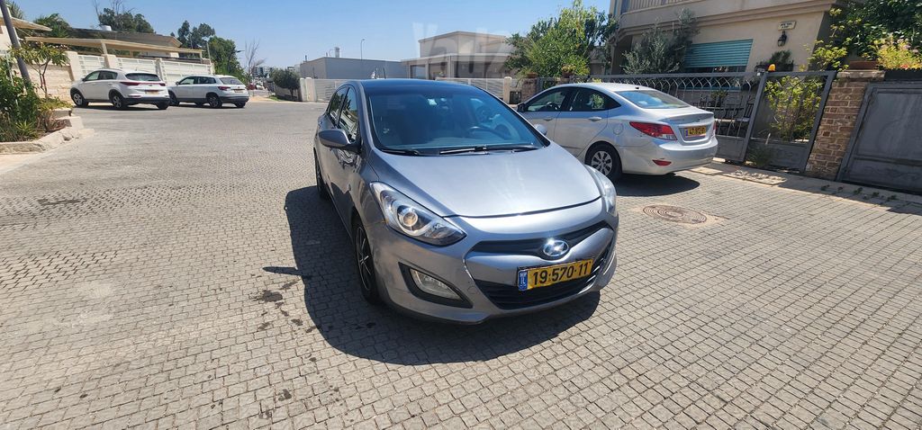 יונדאי i30