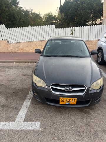 סובארו B4/לגאסי