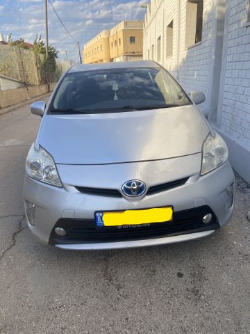 מודעת רכב טויוטה פריוס