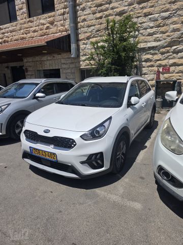 קיה נירו