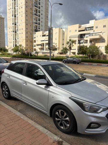 יונדאי i20