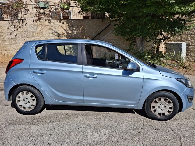 יונדאי i20