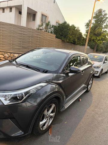 טויוטה C-HR