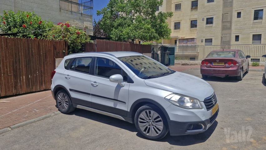 מודעת רכב סוזוקי קרוסאובר