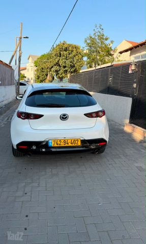 מאזדה 3