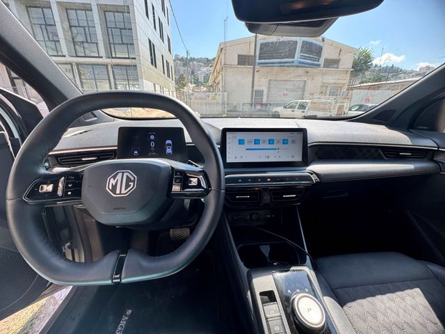 MG3 Luxury היברידי אוט׳ 1.5 (102 כ״ס)