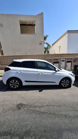 מודעת רכב יונדאי i20