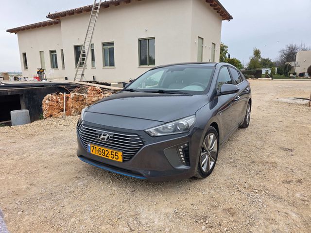 יונדאי איוניק