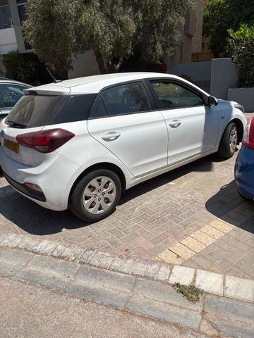 יונדאי i20