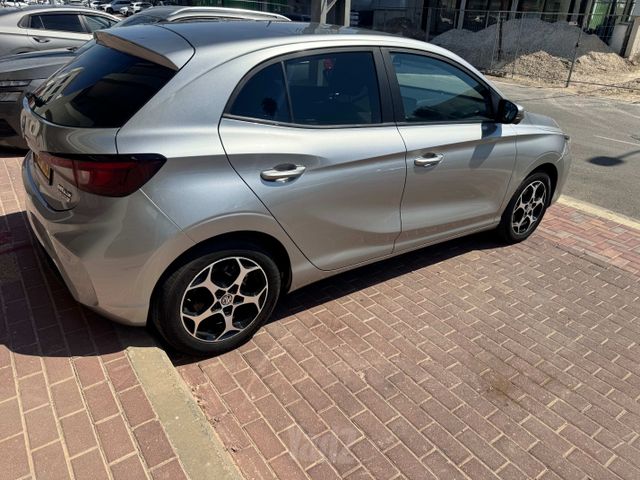 אם ג'י MG3