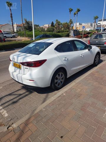 מאזדה 3