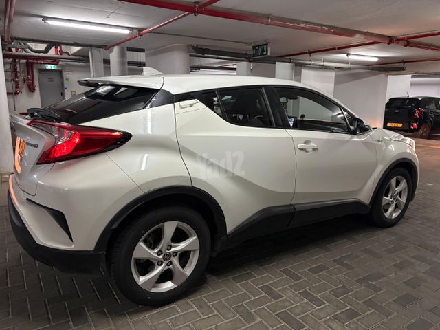 מודעת רכב טויוטה C-HR