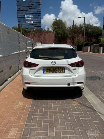 מאזדה 3