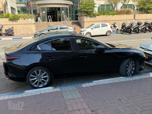 מאזדה 3
